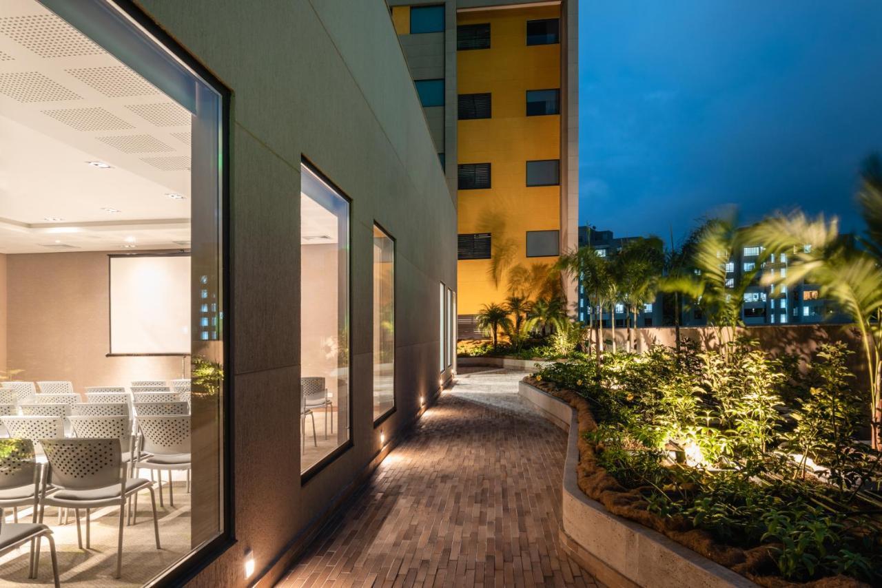 ホテル Fairfield By Marriott Medellin Sabaneta Itagüí エクステリア 写真